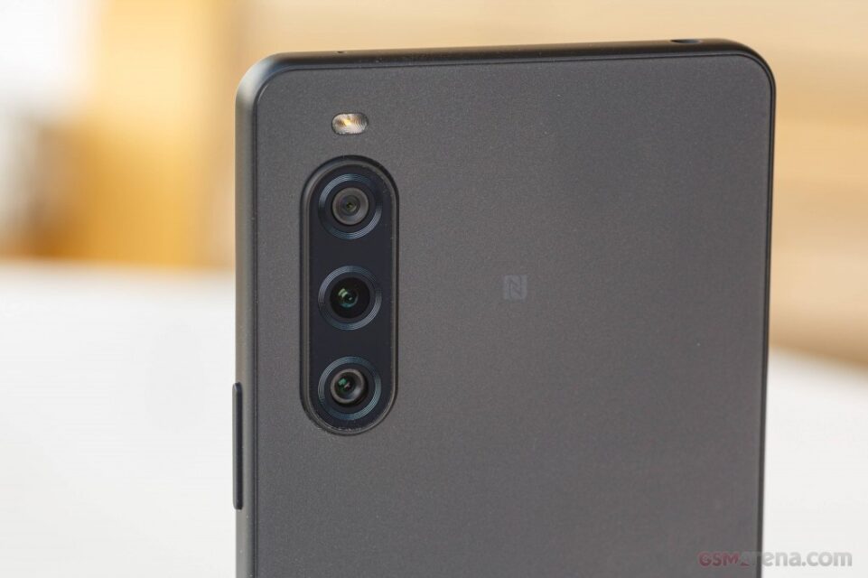بررسی گوشی Sony Xperia 10 V
