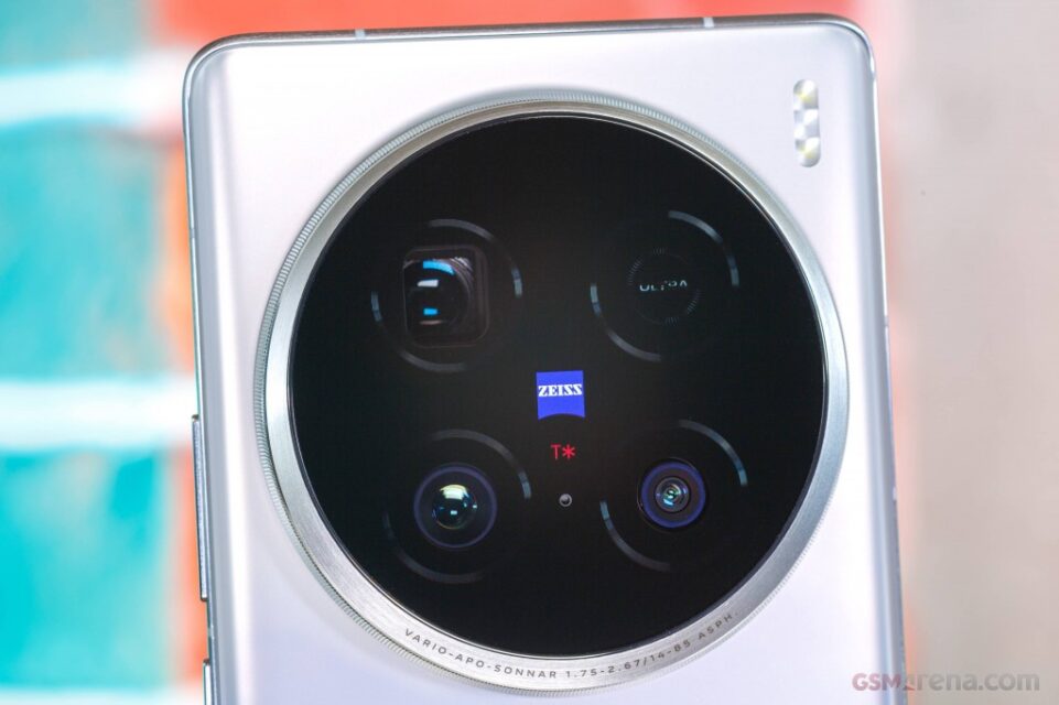 مقایسه Sony Xperia 1 VI و Vivo X100 Ultra