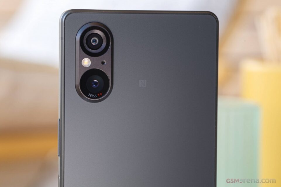 بررسی گوشی Sony Xperia 5 V