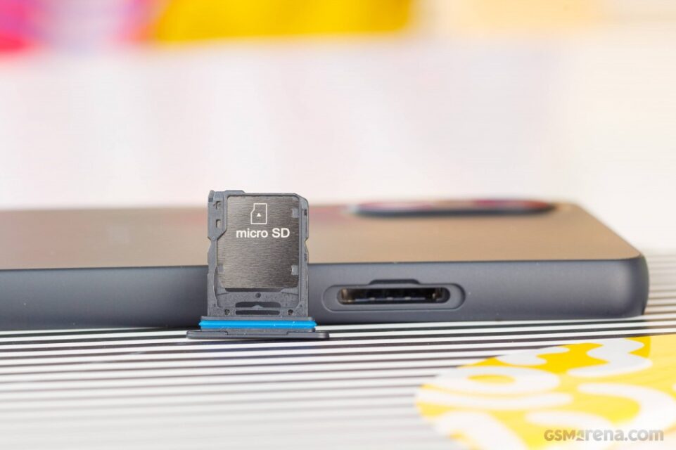 بررسی گوشی Sony Xperia 10 VI