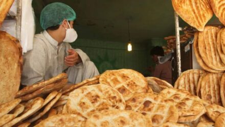 ممنوعیت فروش نان به اتباع افغان و واکنش‌ها