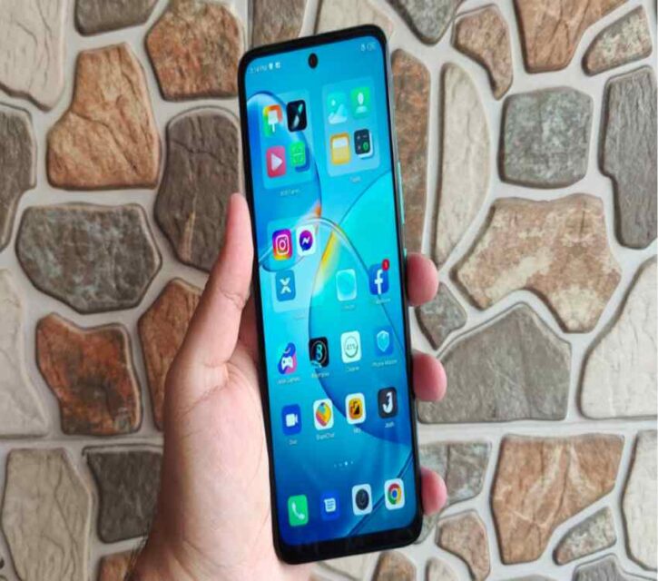 بررسی گوشی Infinix Hot 12 Play