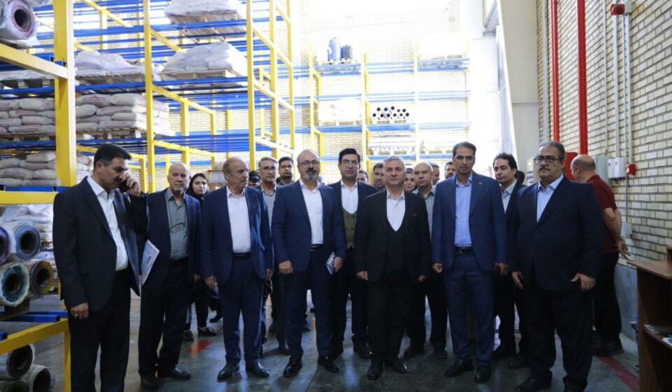 بازدید هیئت تجاری یزد از واحدهای صنعتی آذربایجان‌شرقی