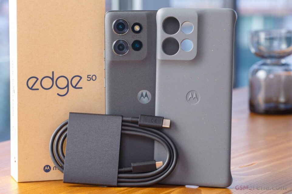 مقایسه Motorola Edge 50 و Xiaomi Civi 1S