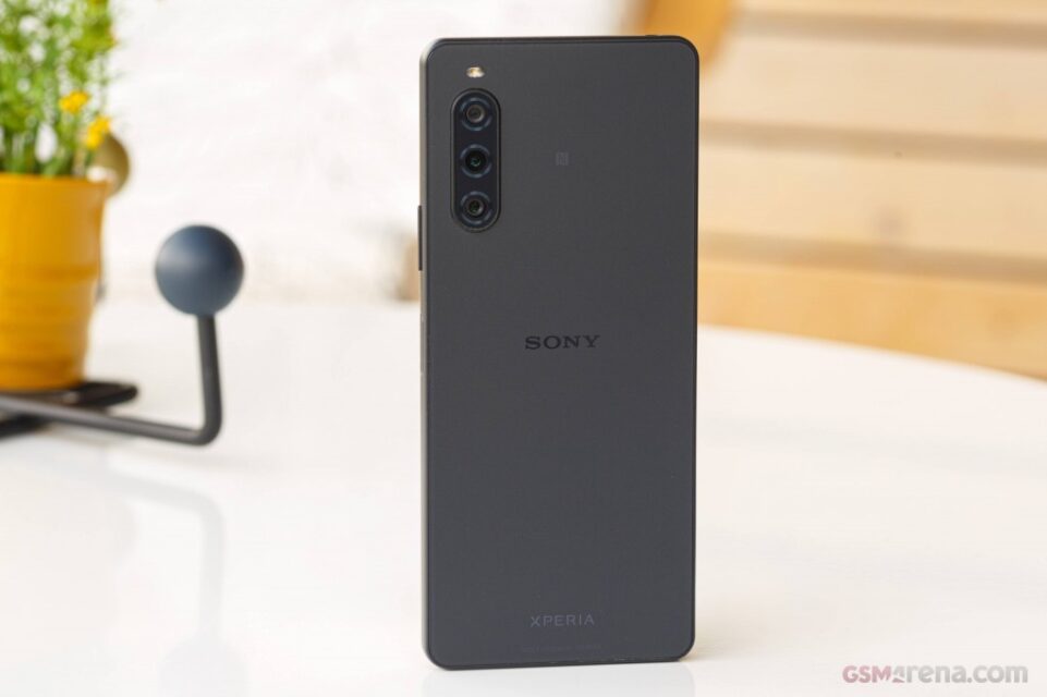 مقایسه Xperia 10 V و Pixel 7a