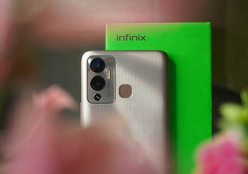 بررسی گوشی Infinix Hot 12 Play