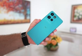 مقایسه Moto G75 و Realme 11 Pro