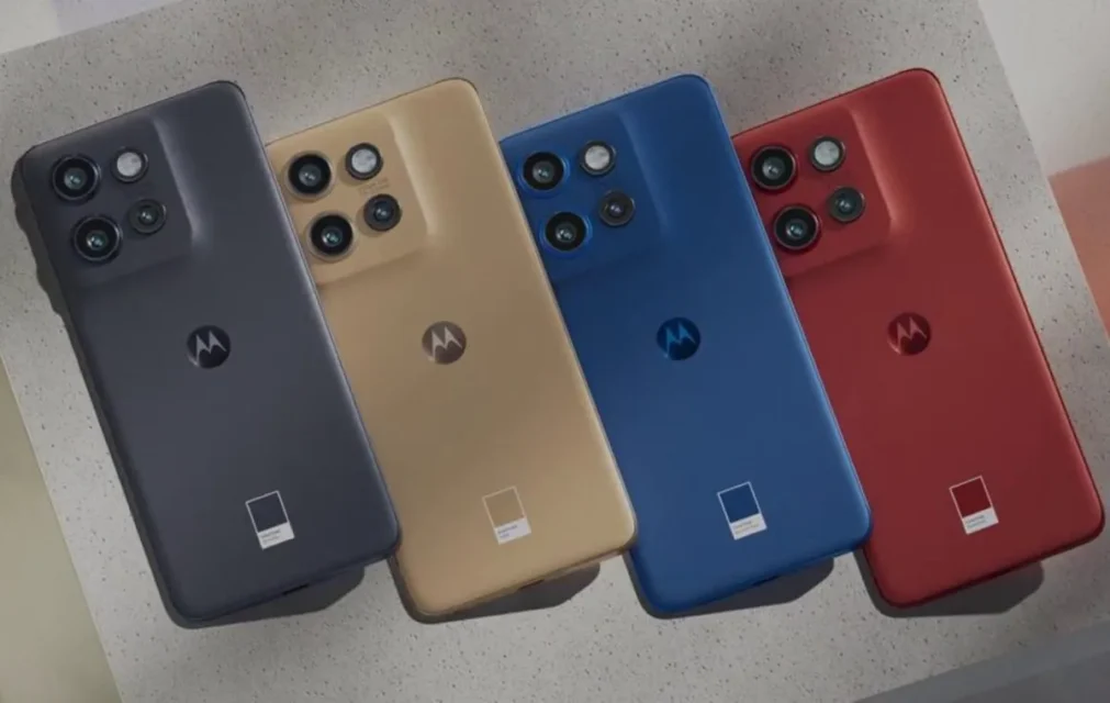 بررسی گوشی Moto S50