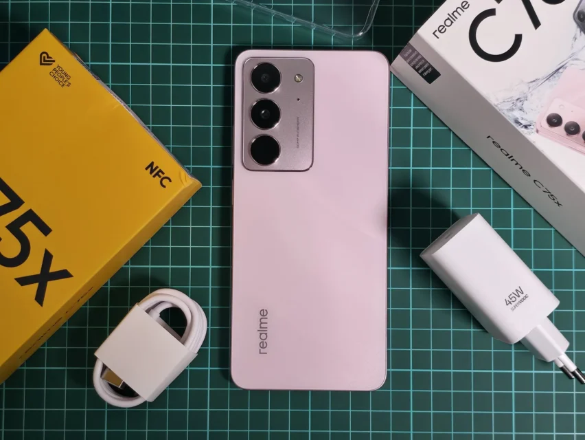 بررسی گوشی Realme C75x