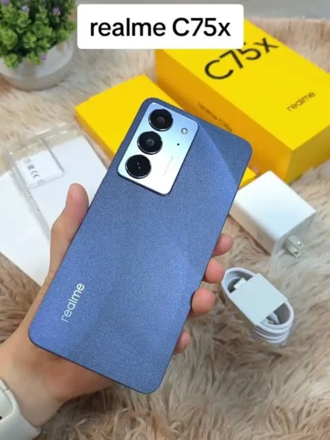 مقایسه Moto G35 و Realme C75x