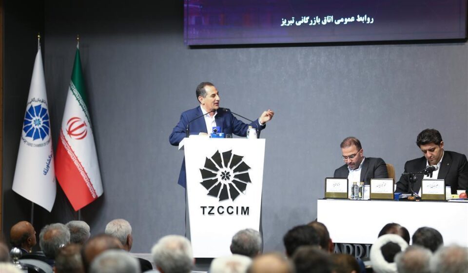 تفویض اختیار به مدیران بانکی و افزایش سقف تسهیلات ضروری است