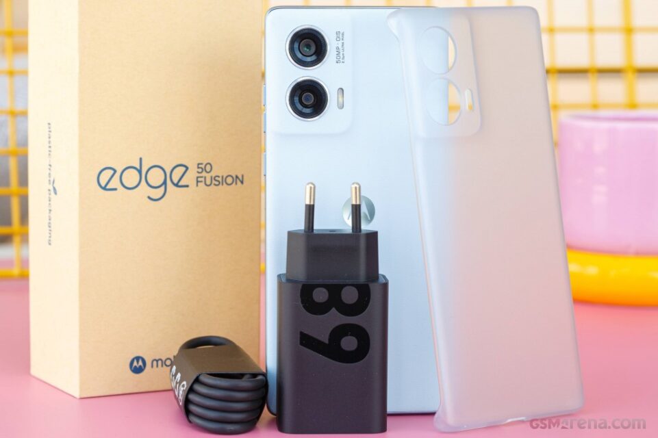مقایسه Moto S50 Neo و Motorola Edge 50 Fusion
