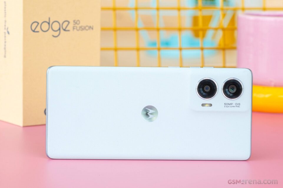 بررسی گوشی Motorola Edge 50 Fusion