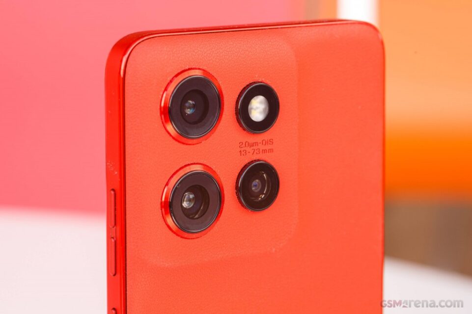 بررسی گوشی Motorola Edge 50 Neo
