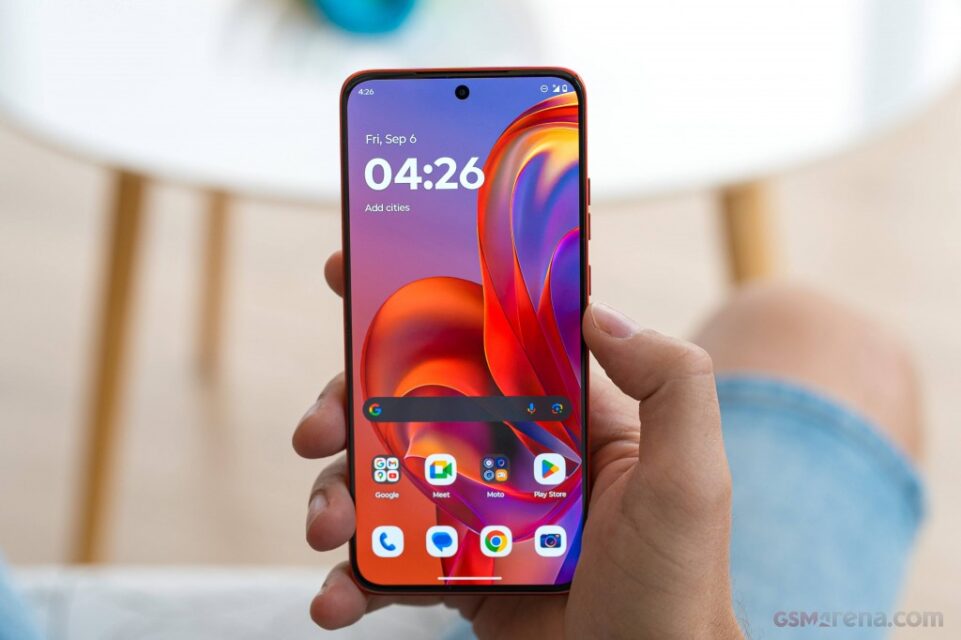 بررسی گوشی Motorola Edge 50 Neo