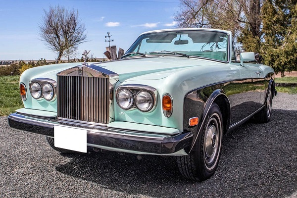 rolls royce corniche01