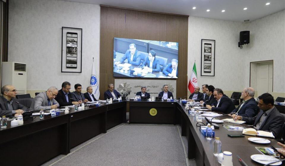 بررسی راهکارهای مشارکت بخش خصوصی در تامین تجهیزات نیروگاه خورشیدی ۱۱۰ مگاواتی