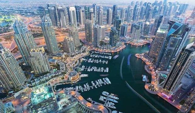 درهم امارات یا دلار آمریکا؛ کدام یک برای سفر به دبی بهتر است؟