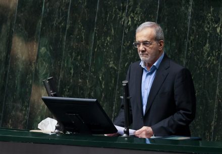 دستور فوری پزشکیان: زندانیان حوادث اخیر آزاد شوند دستور فوری پزشکیان: زندانیان حوادث اخیر آزاد شوند