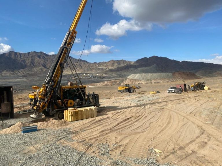 یاقوت توسعه معادن و فلزات خاورمیانه؛ بازوی اکتشافی هوشمند «ومعادن» در مسیر تحول فناوری حفاری ایران