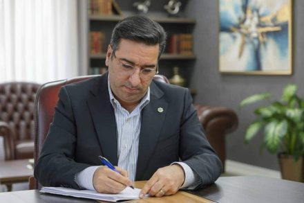 در پرتو انقلاب، بر بال تعاون؛ پیش به سوی آیندهای درخشان در پرتو انقلاب، بر بال تعاون؛ پیش به سوی آیندهای درخشان